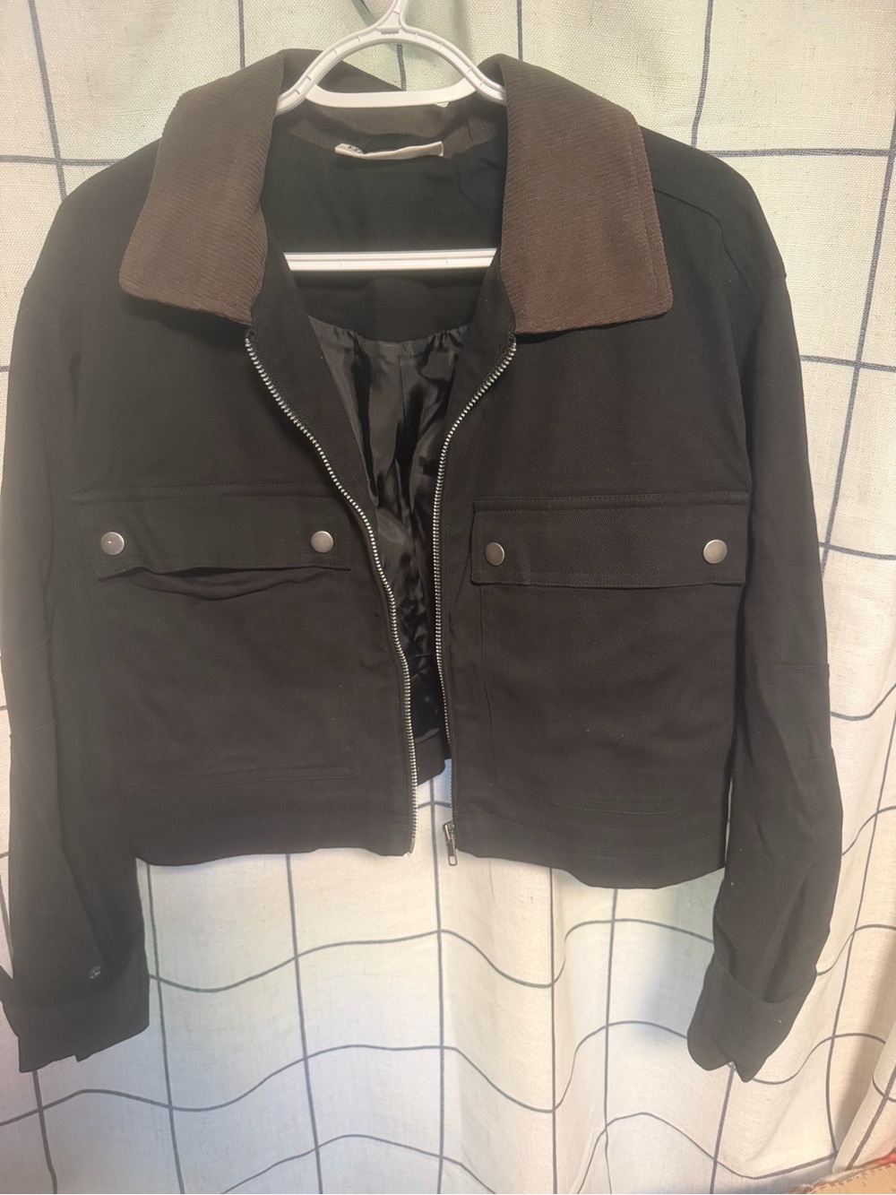 Women's Black Cropped  Trucker Jacket with Brown Collar